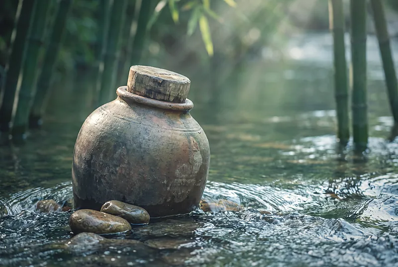 山、水与酒